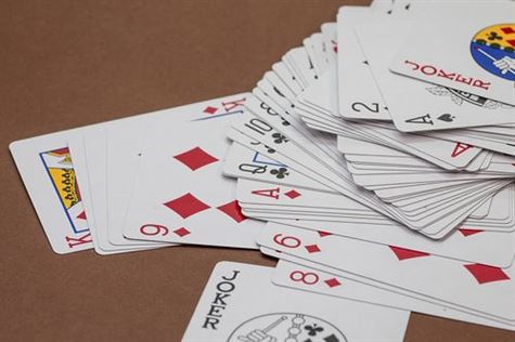How to Play Razz Poker Like a Pro: Rules and Expert Tips